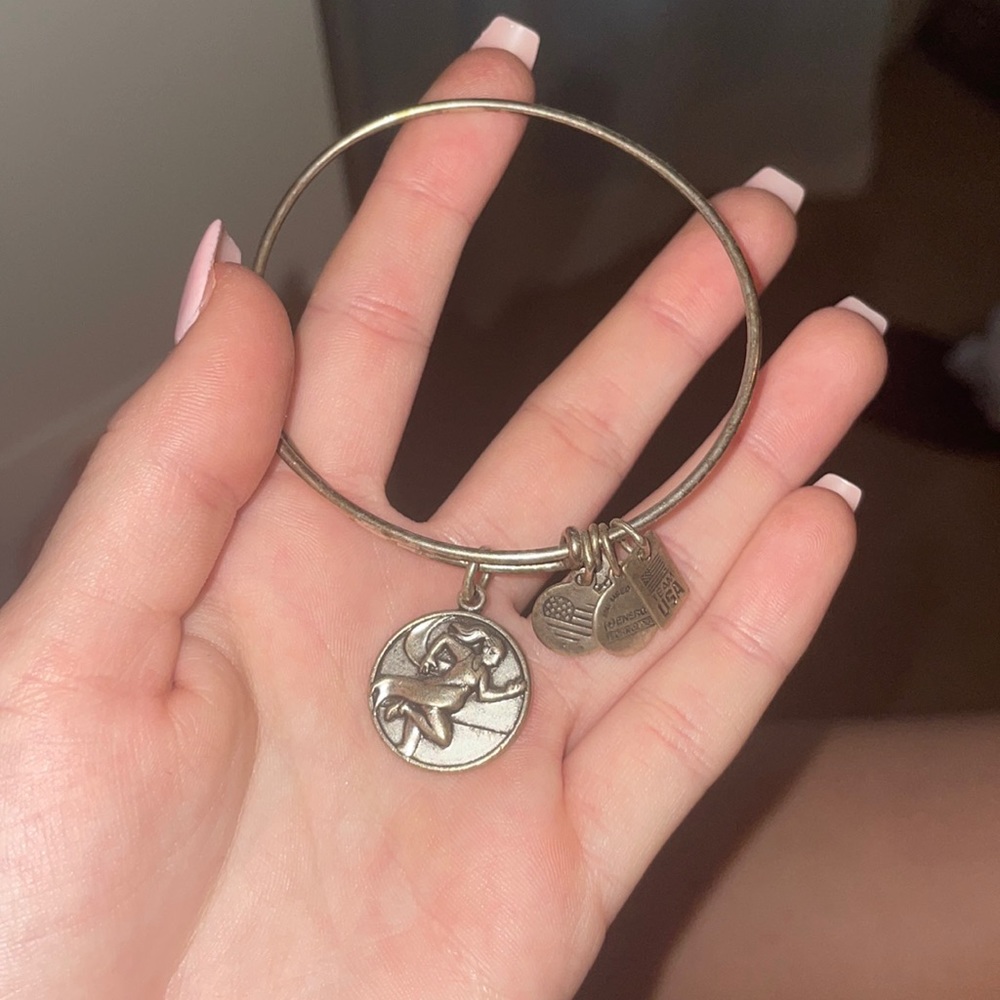 alex and ani running bracelet